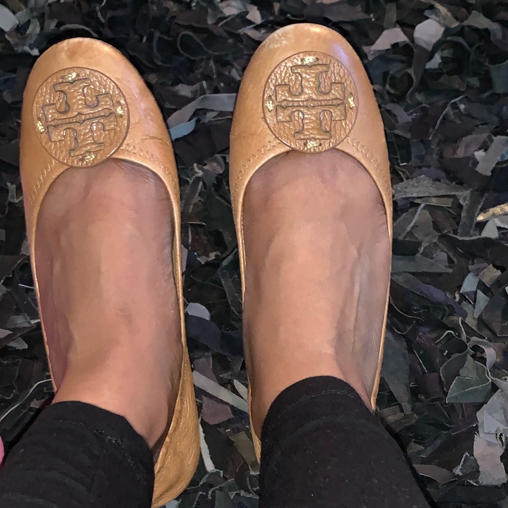 Gently used Tory Burch flats.